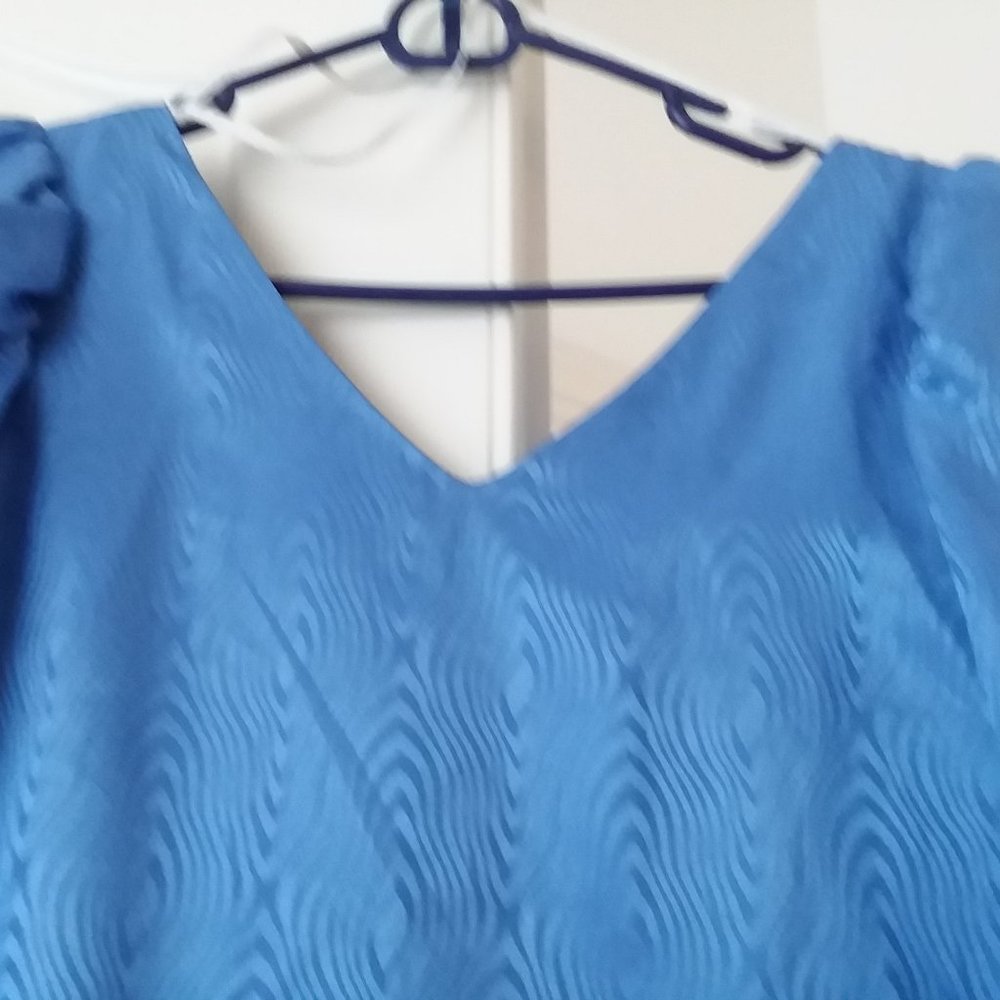 VINTAGE BLUE BRIDESMAID OR MOTHER OF THE BRIDE SILK GOWN. WORN IN 1985 - Picture 3 of 5